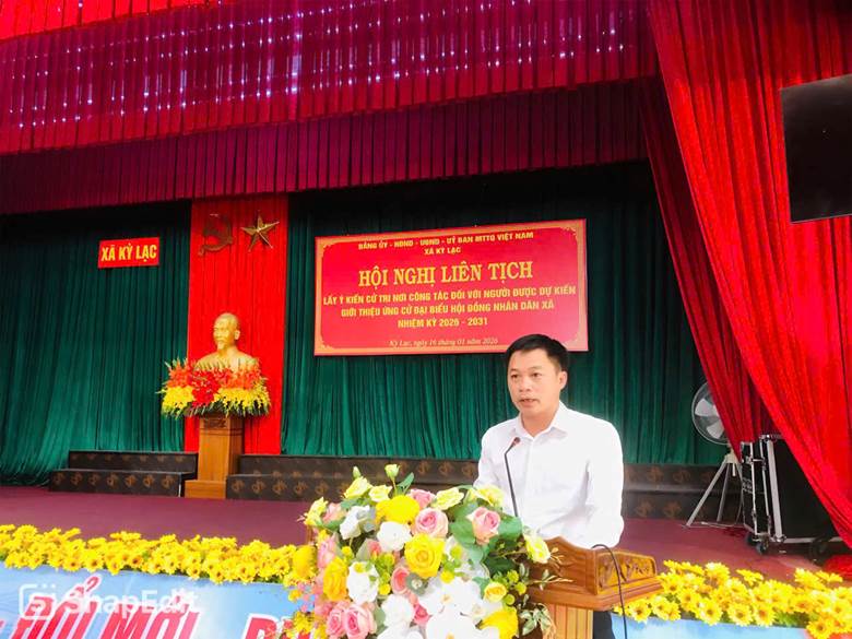 Ảnh c&oacute; chứa trang phục, người, Thiết kế hoa cỏ, Cắm hoa

Nội dung do AI tạo ra c&oacute; thể kh&ocirc;ng ch&iacute;nh x&aacute;c.