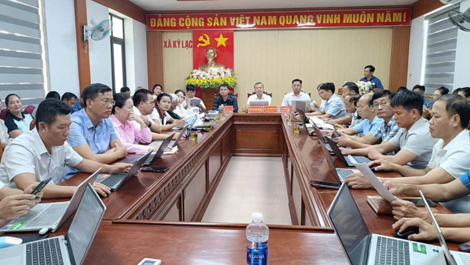 ĐẢNG ỦY XÃ KỲ LẠC TRIỂN KHAI LẤY Ý KIẾN CÁN BỘ ĐẢNG VIÊN VÀ NHÂN DÂN VỀ ĐỀ ÁN SẮP XẾP THÔN TRÊN ĐỊA BÀN