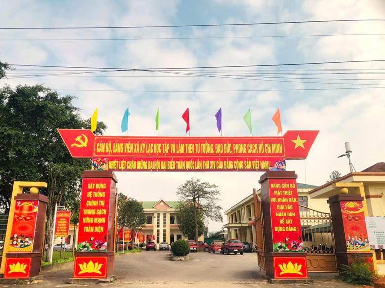 Ảnh c&oacute; chứa văn bản, ngo&agrave;i trời, bầu trời, m&acirc;y

Nội dung do AI tạo ra c&oacute; thể kh&ocirc;ng ch&iacute;nh x&aacute;c.