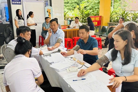 Xã Kỳ Lạc tổ chức thành công chương trình khám sức khỏe định kỳ năm 2026 cho cán bộ, công chức, viên chức và người lao động