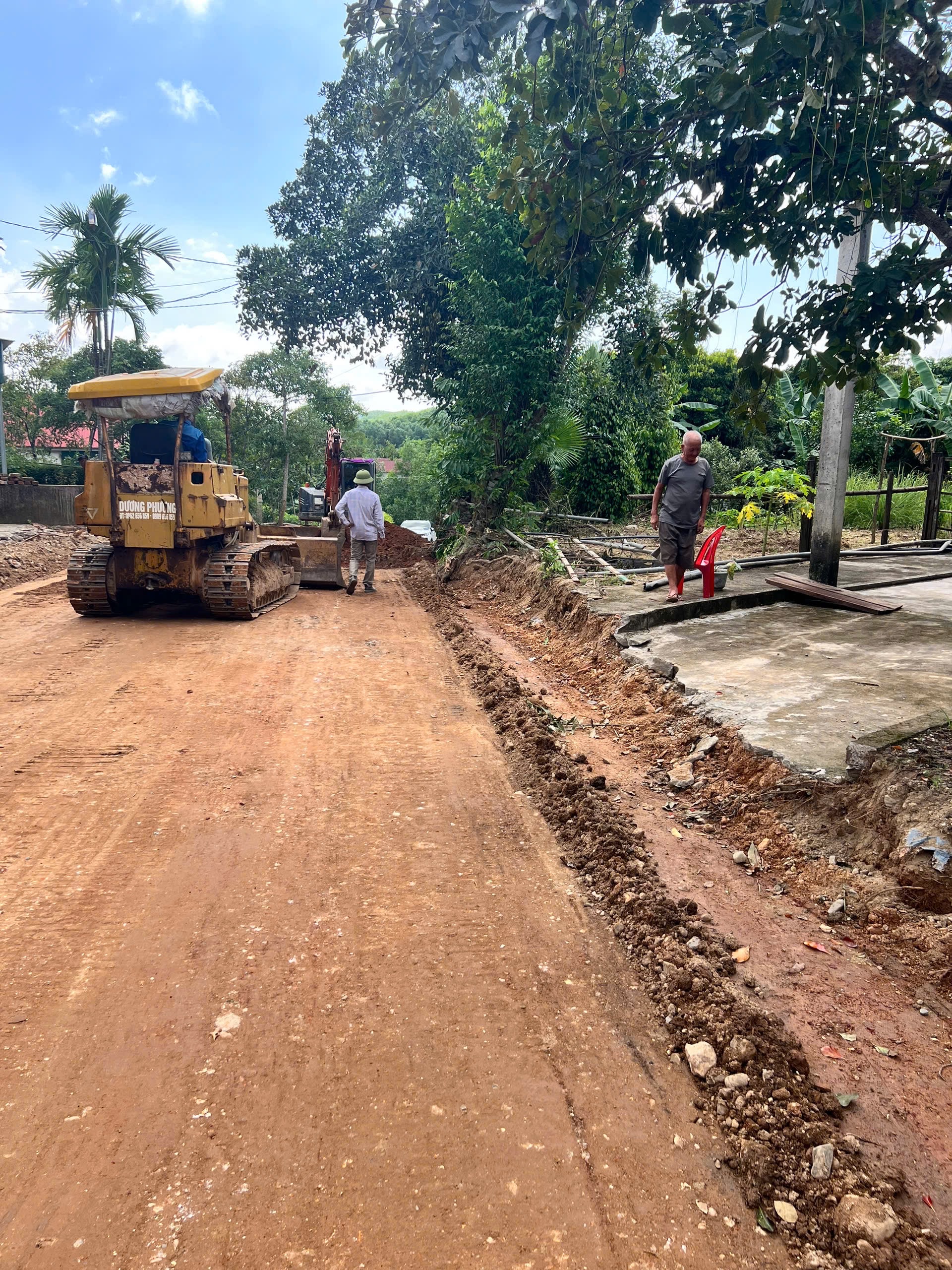 Các thôn trên địa bàn xã Kỳ Lạc tích cực ra quân xây dựng nông thôn mới
