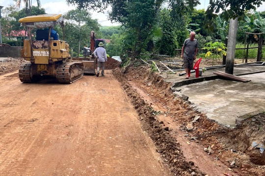 Các thôn trên địa bàn xã Kỳ Lạc tích cực ra quân xây dựng nông thôn mới 
