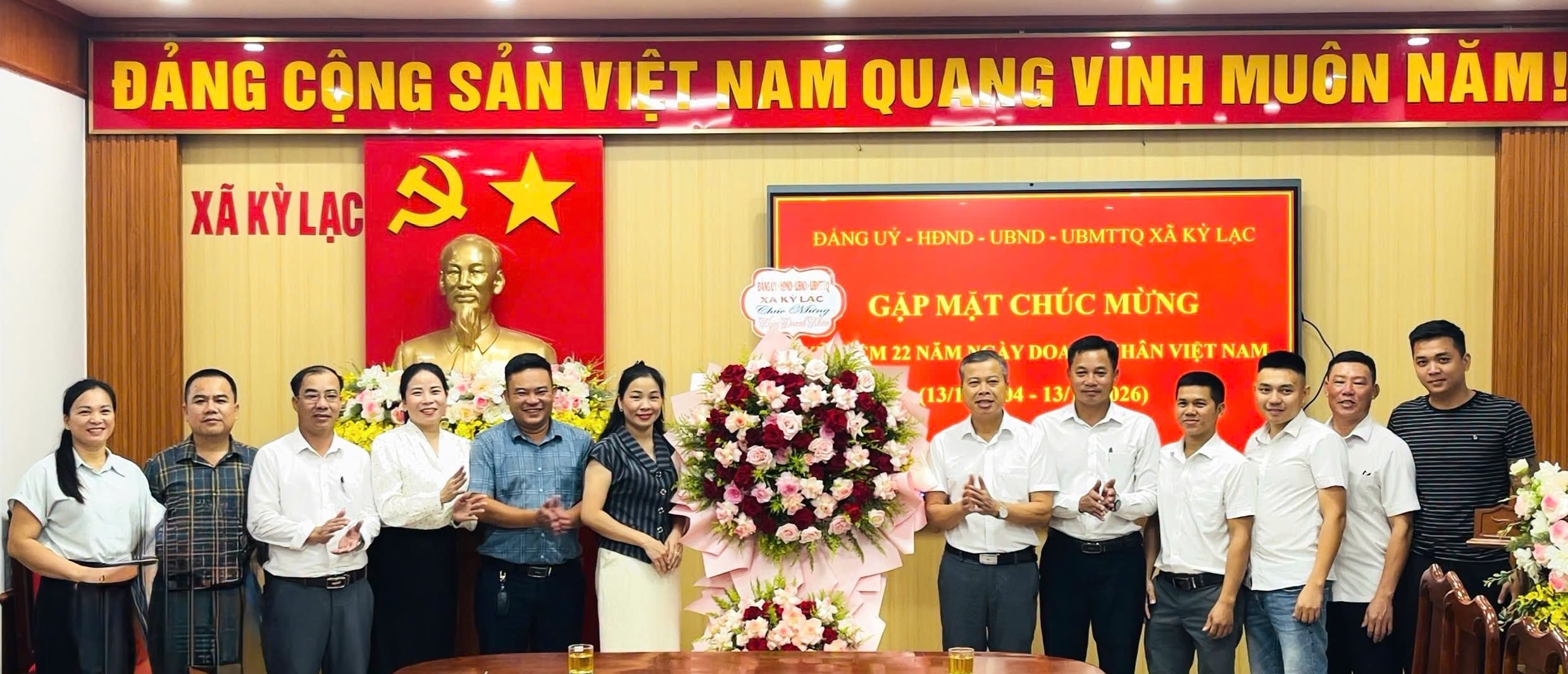 Xã Kỳ Lạc gặp mặt, chúc mừng ngày Doanh nhân Việt Nam 13/10