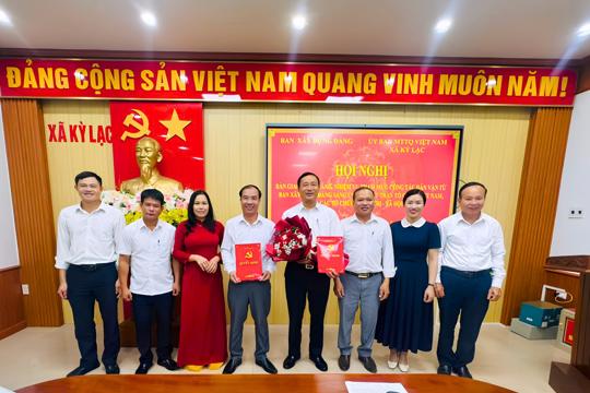 Đảng ủy xã Kỳ Lạc bàn giao công tác dân vận 
