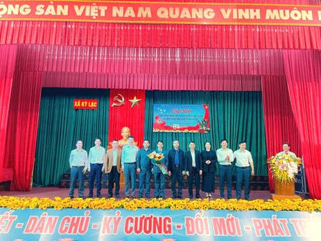 Gặp mặt kỷ niệm 81 năm Ngày thành lập Quân đội nhân dân Việt Nam (22/12/1944 – 22/12/2025) và 36 năm Ngày hội Quốc phòng toàn dân.