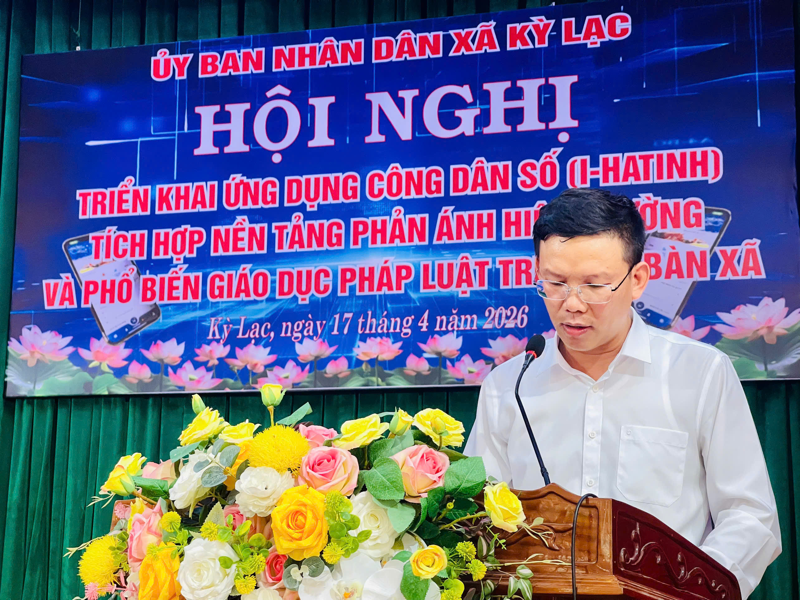 XÃ KỲ LẠC TỔ CHỨC HỘI NGHỊ TRIỂN KHAI ỨNG DỤNG CÔNG DÂN SỐ I-HATINH, TÍCH HỢP CHỨC NĂNG PHẢN ÁNH HIỆN TRƯỜNG VÀ PHỔ BIẾN GIÁO DỤC TRÊN ĐỊA BÀN XÃ  